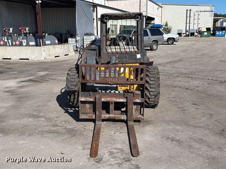 image for item DV7411 2005 JCB 524 telehandler