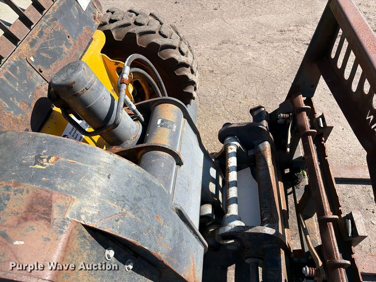 image for item DV7411 2005 JCB 524 telehandler