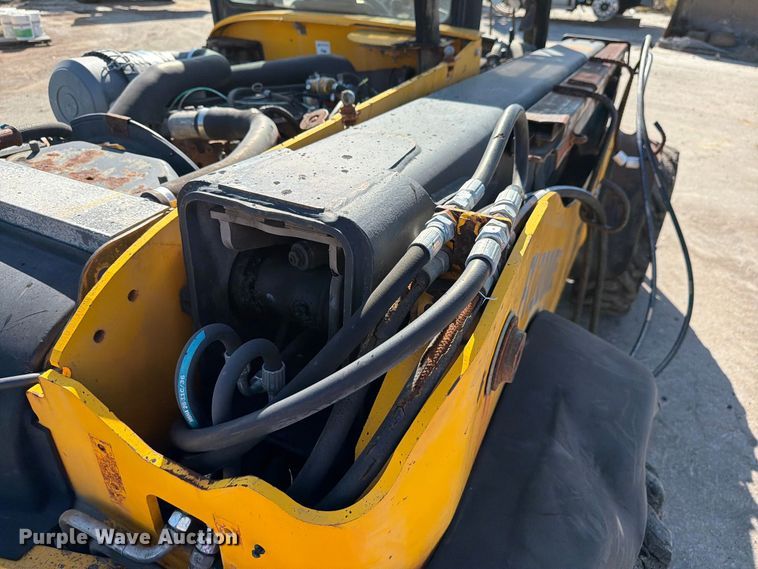 image for item DV7411 2005 JCB 524 telehandler