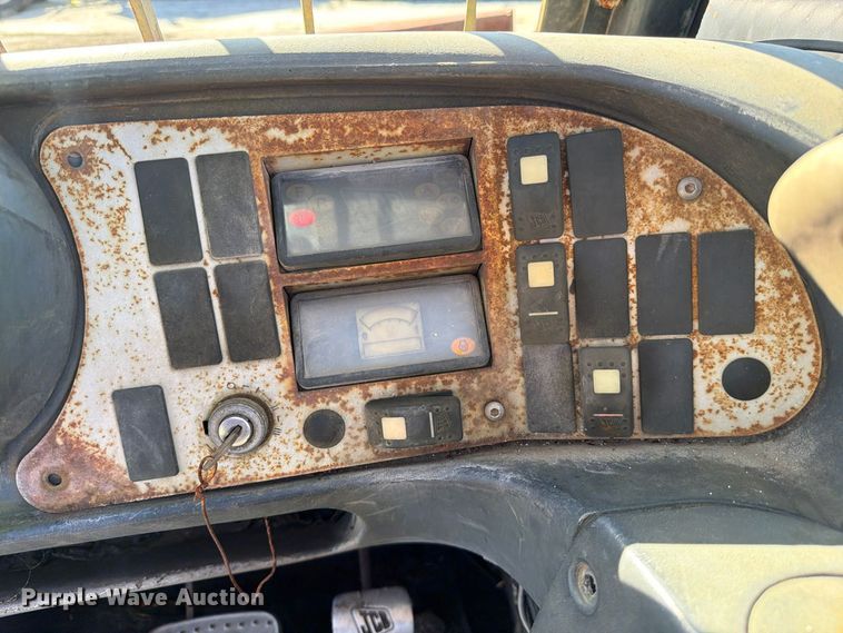 image for item DV7411 2005 JCB 524 telehandler