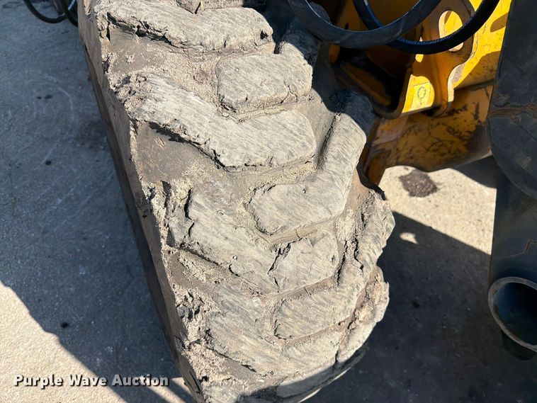 image for item DV7411 2005 JCB 524 telehandler