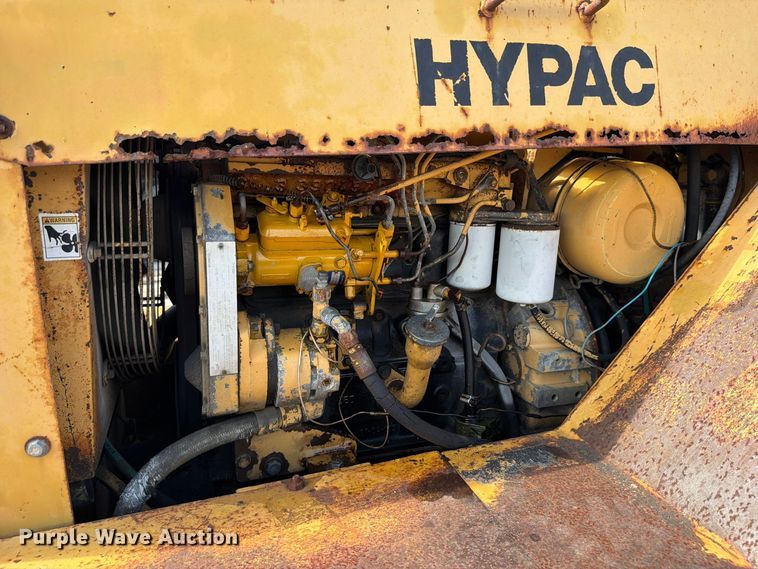 image for item DV7416 Hypac C530A pneumatic roller