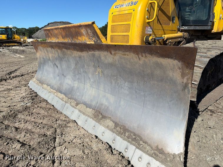 image for item DV7421 2021 Komatsu D39PX-24 dozer