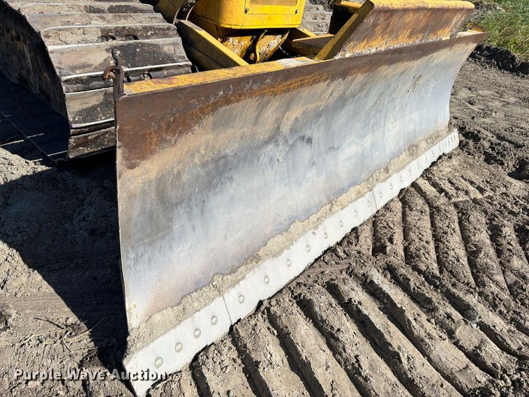 image for item DV7421 2021 Komatsu D39PX-24 dozer