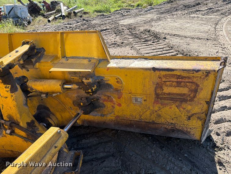image for item DV7421 2021 Komatsu D39PX-24 dozer