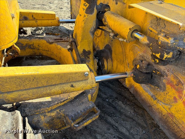 image for item DV7421 2021 Komatsu D39PX-24 dozer