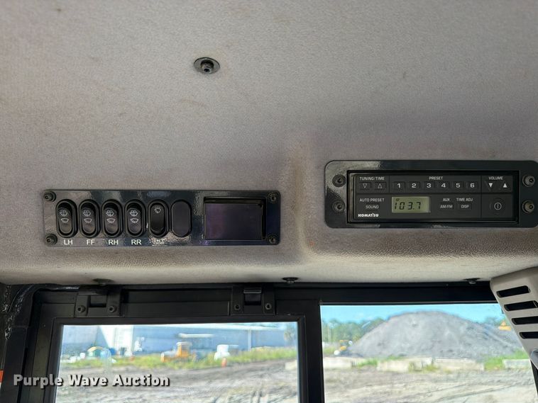 image for item DV7421 2021 Komatsu D39PX-24 dozer