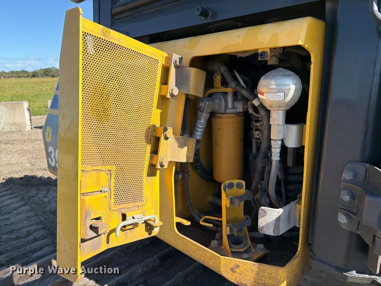 image for item DV7421 2021 Komatsu D39PX-24 dozer