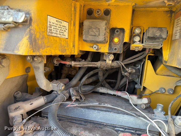 image for item DV7421 2021 Komatsu D39PX-24 dozer