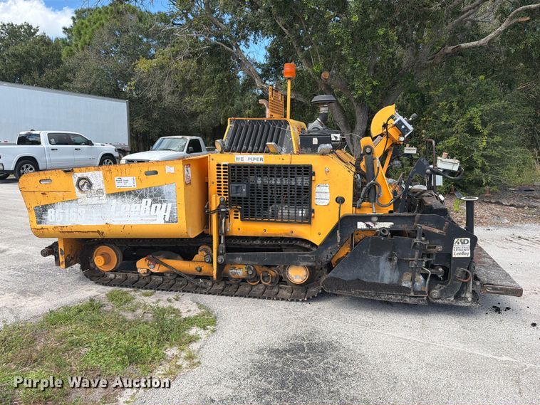 image for item DV7424 2016 Lee-Boy 8616B paver