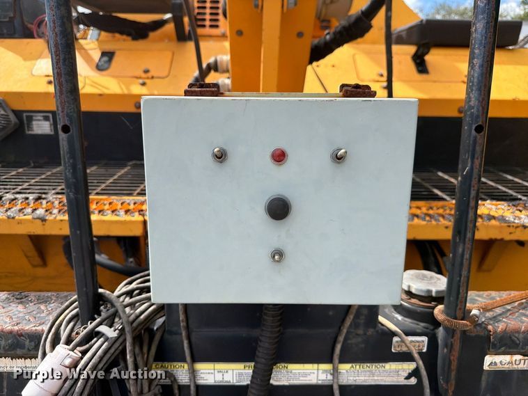 image for item DV7424 2016 Lee-Boy 8616B paver