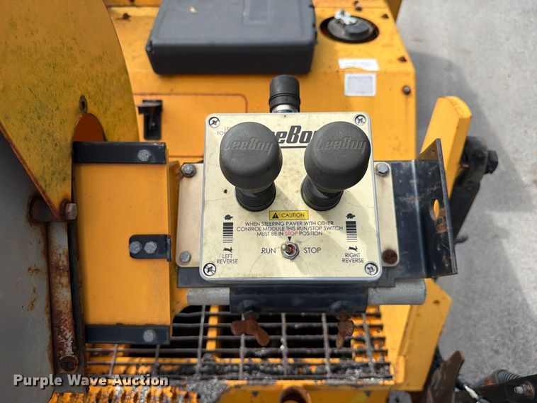 image for item DV7424 2016 Lee-Boy 8616B paver