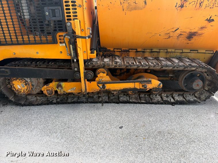 image for item DV7424 2016 Lee-Boy 8616B paver
