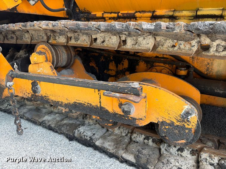 image for item DV7424 2016 Lee-Boy 8616B paver