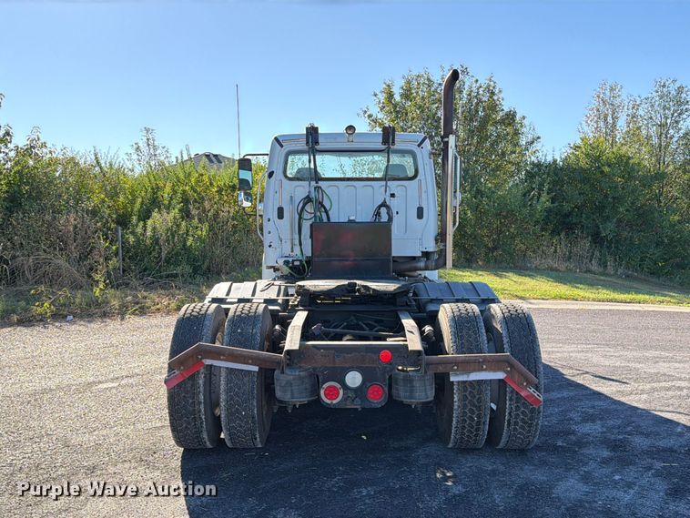 image for item DZ4857 2013 Freightliner Business Class M2 semi truck