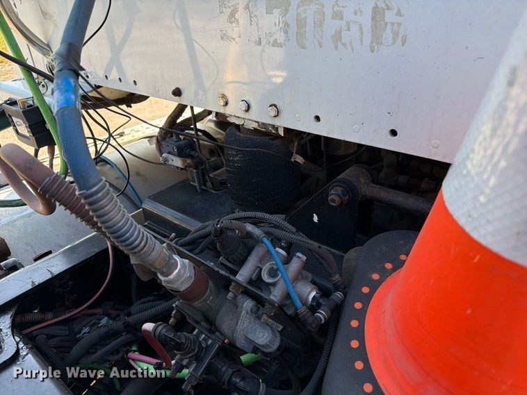 image for item DZ4857 2013 Freightliner Business Class M2 semi truck
