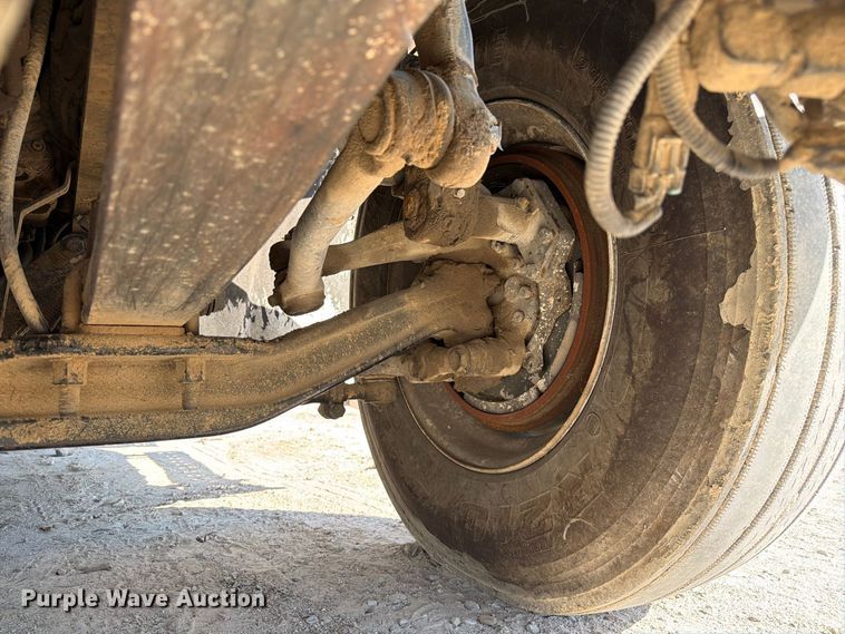 image for item DZ4857 2013 Freightliner Business Class M2 semi truck