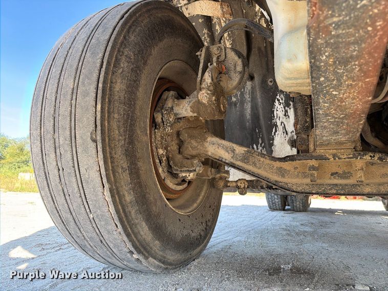 image for item DZ4857 2013 Freightliner Business Class M2 semi truck