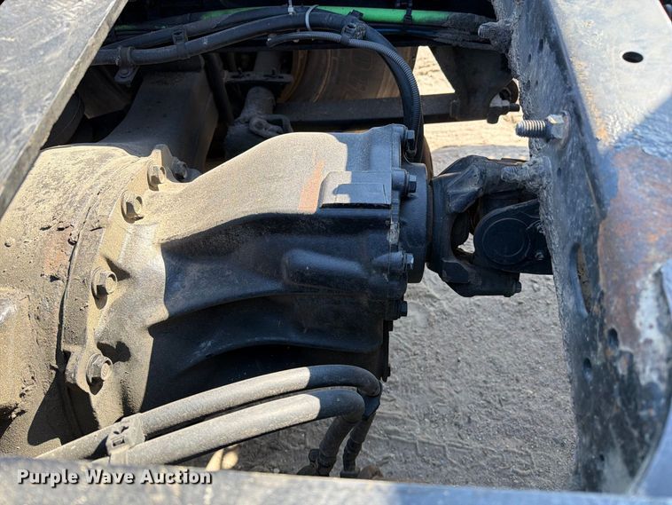 image for item DZ4857 2013 Freightliner Business Class M2 semi truck
