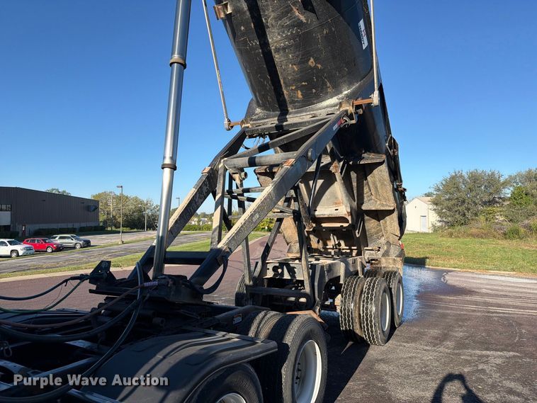 image for item DZ4858 2014 Ranco end dump trailer