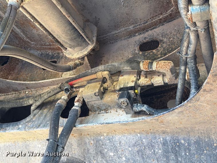 image for item DZ4858 2014 Ranco end dump trailer