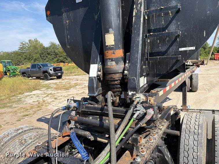 image for item DZ4859 2010 Manac HRS28 end dump trailer