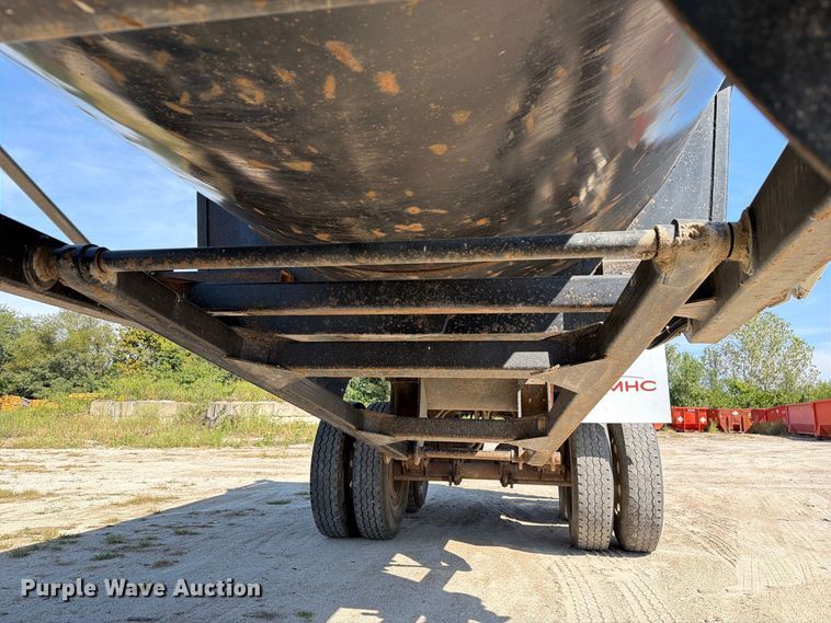 image for item DZ4859 2010 Manac HRS28 end dump trailer