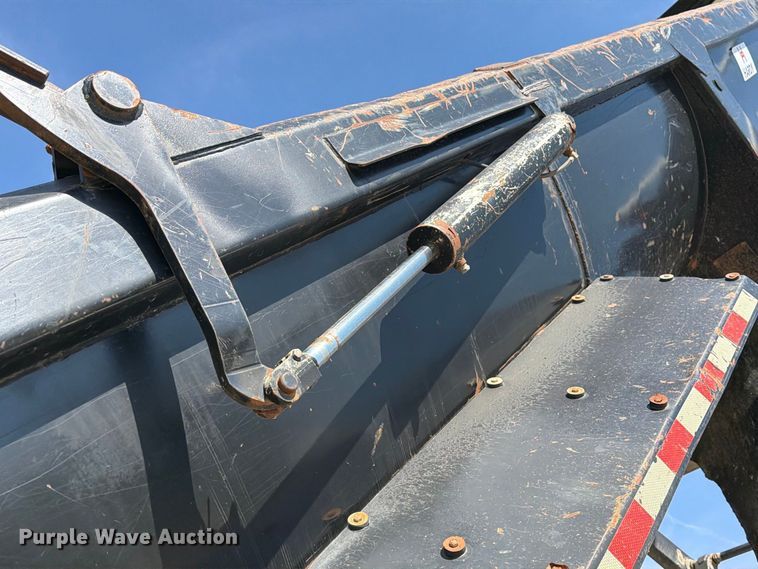 image for item DZ4859 2010 Manac HRS28 end dump trailer