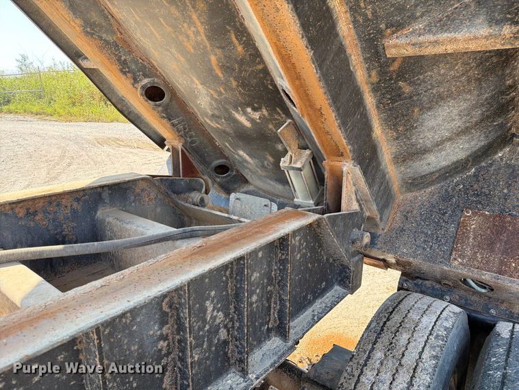 image for item DZ4859 2010 Manac HRS28 end dump trailer