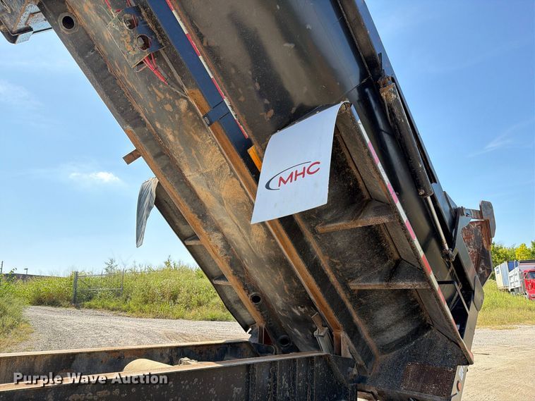 image for item DZ4859 2010 Manac HRS28 end dump trailer