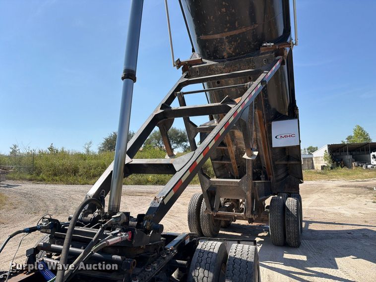 image for item DZ4859 2010 Manac HRS28 end dump trailer