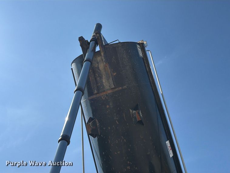 image for item DZ4859 2010 Manac HRS28 end dump trailer