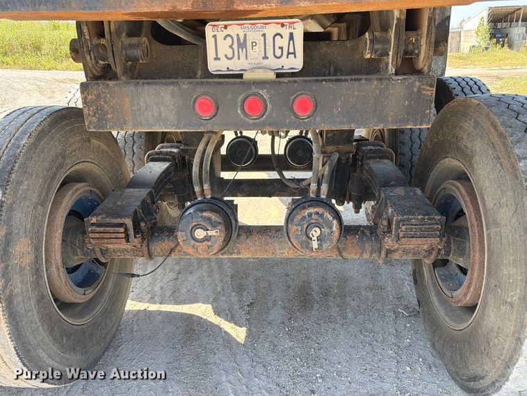 image for item DZ4859 2010 Manac HRS28 end dump trailer