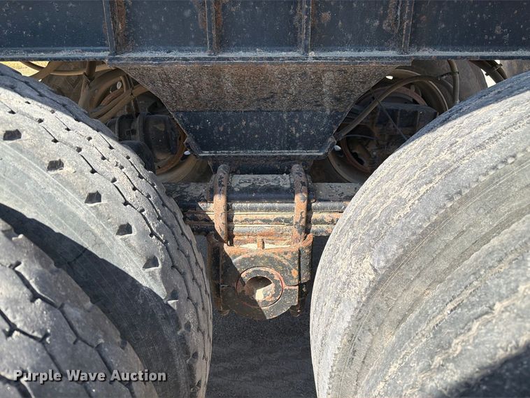 image for item DZ4859 2010 Manac HRS28 end dump trailer