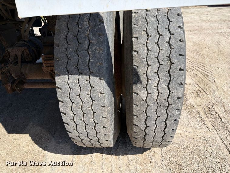 image for item DZ4859 2010 Manac HRS28 end dump trailer