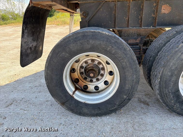 image for item DZ4859 2010 Manac HRS28 end dump trailer