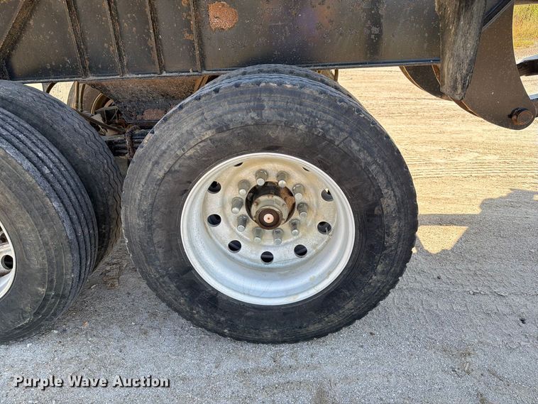 image for item DZ4859 2010 Manac HRS28 end dump trailer