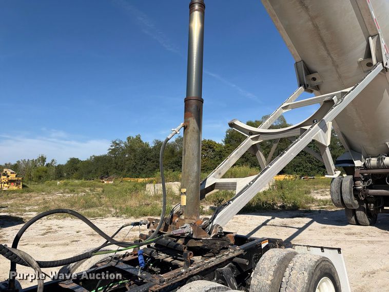 image for item DZ4860 2013 Travis S/97 end dump trailer