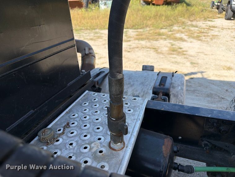 image for item DZ4860 2013 Travis S/97 end dump trailer