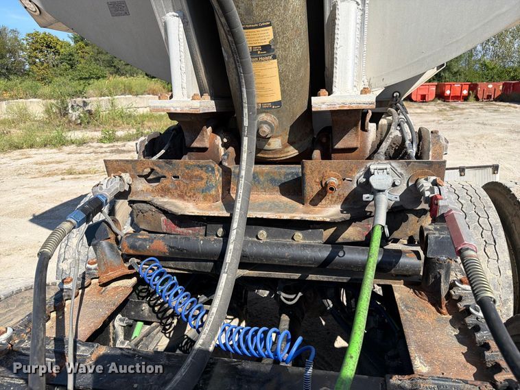 image for item DZ4860 2013 Travis S/97 end dump trailer