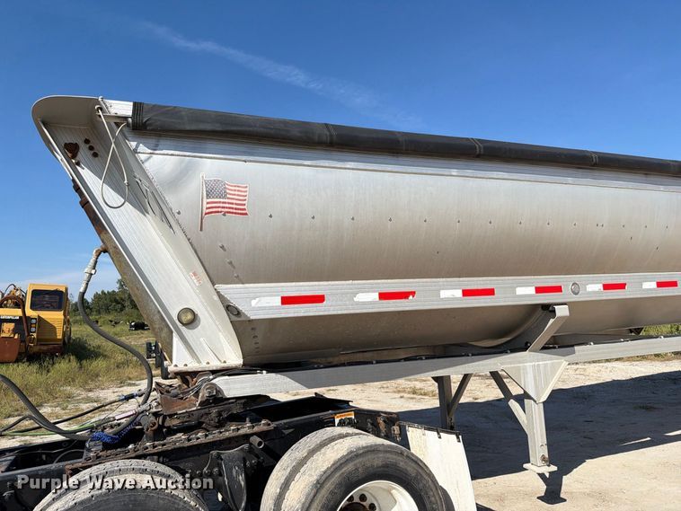 image for item DZ4860 2013 Travis S/97 end dump trailer
