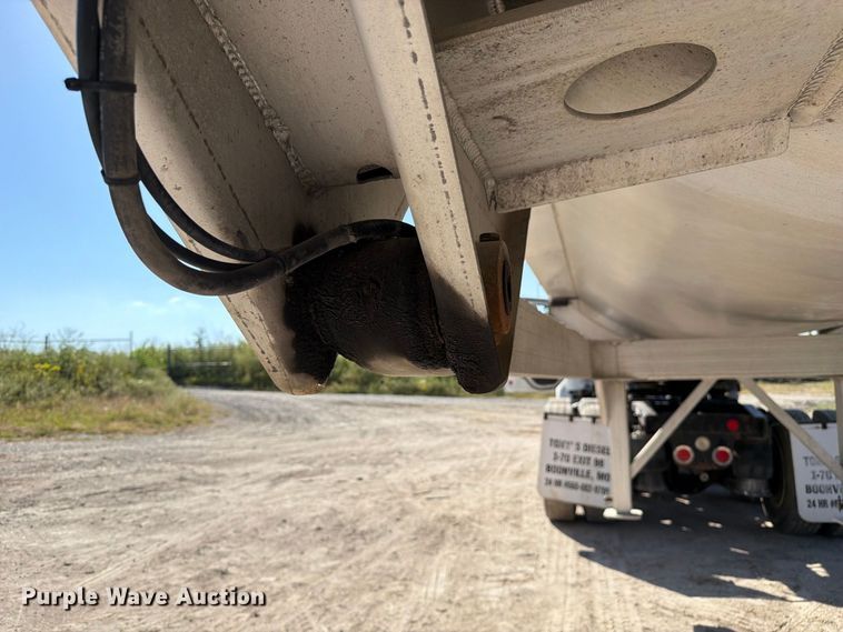 image for item DZ4860 2013 Travis S/97 end dump trailer