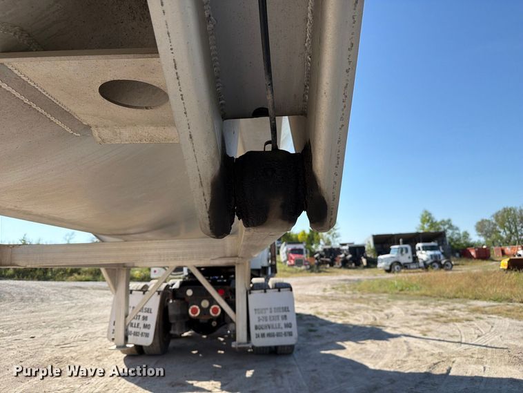 image for item DZ4860 2013 Travis S/97 end dump trailer