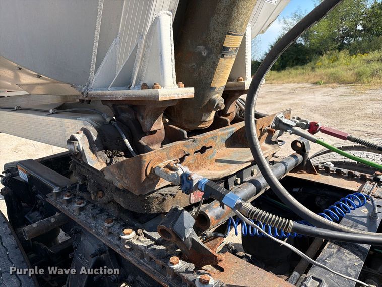 image for item DZ4860 2013 Travis S/97 end dump trailer