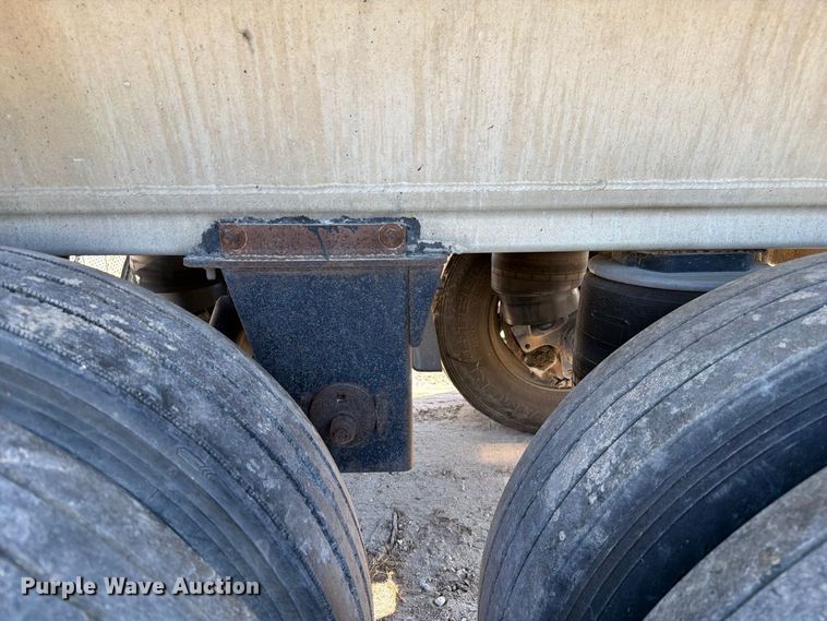 image for item DZ4860 2013 Travis S/97 end dump trailer