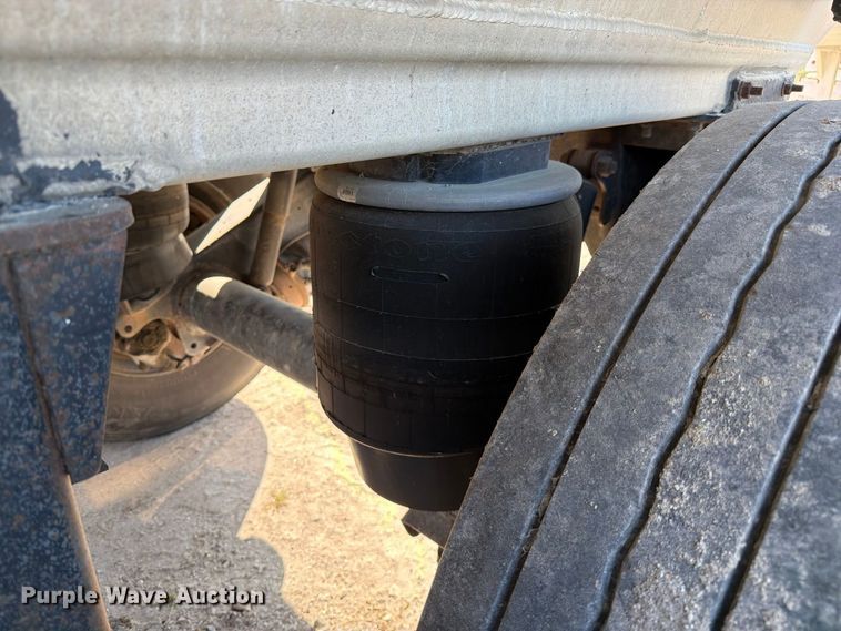 image for item DZ4860 2013 Travis S/97 end dump trailer