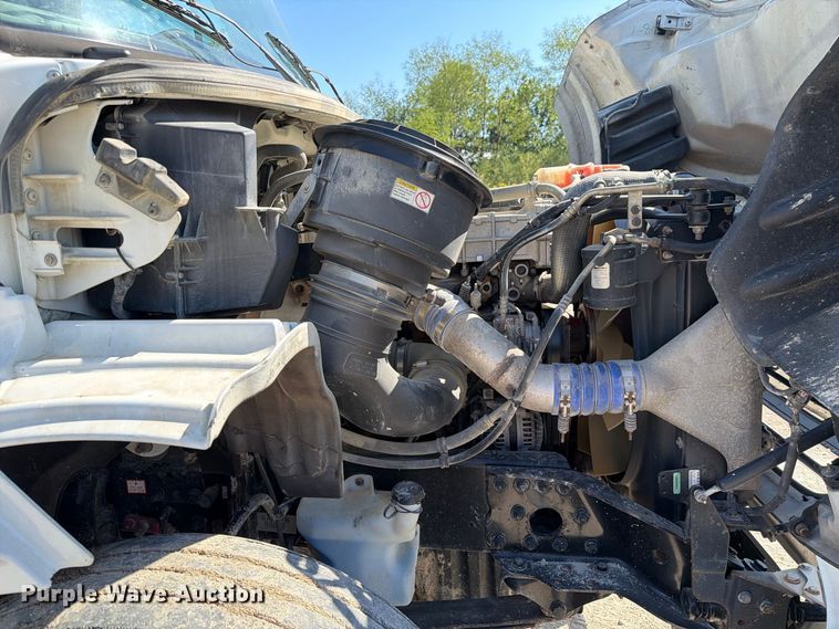 image for item DZ4862 2015 Freightliner Business Class M2 semi truck