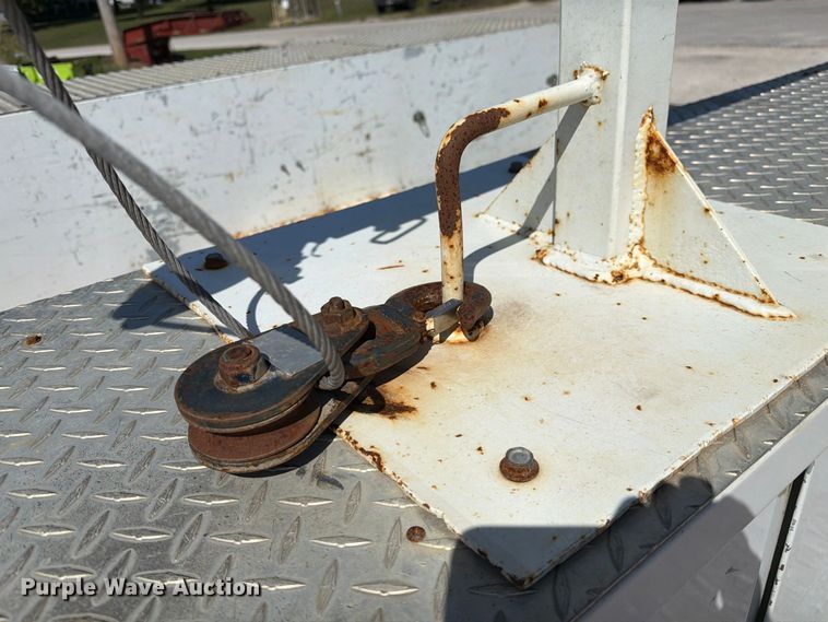image for item DZ4904 1999 Ford F-450 XL Super Duty utility / service truck