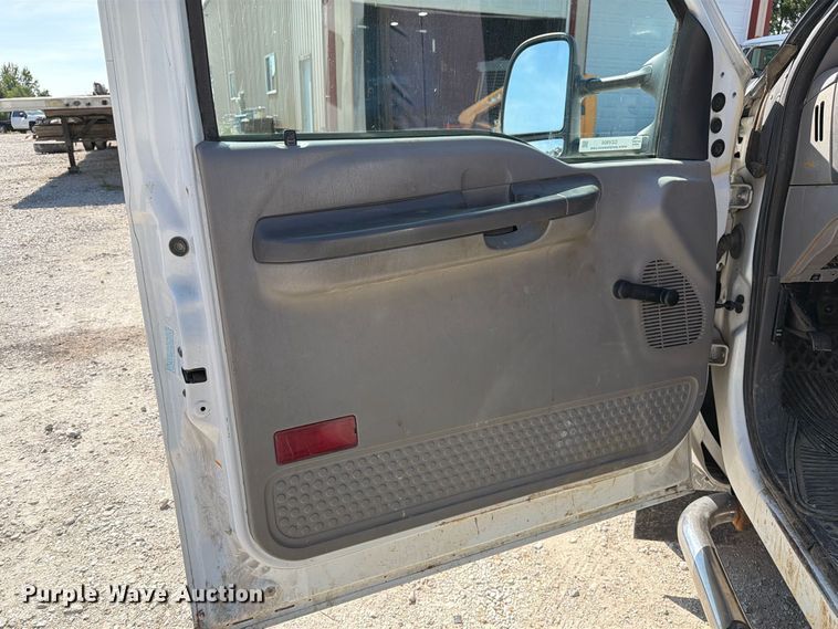 image for item DZ4904 1999 Ford F-450 XL Super Duty utility / service truck