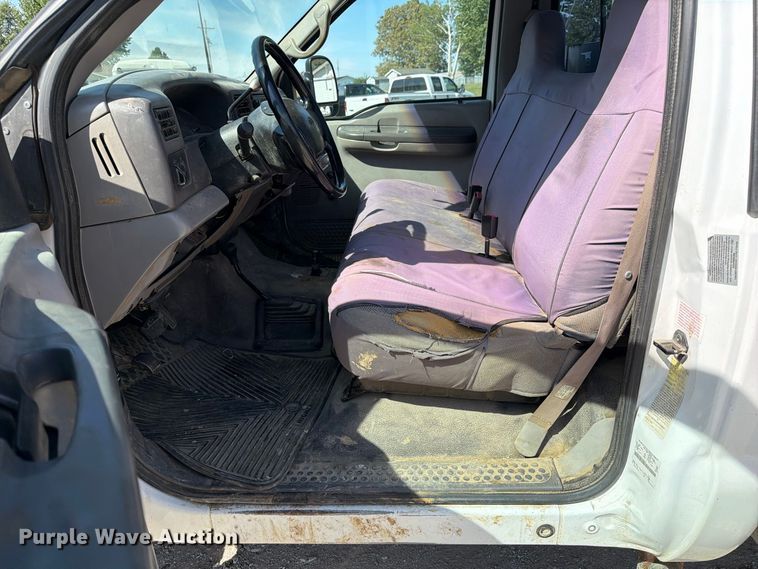 image for item DZ4904 1999 Ford F-450 XL Super Duty utility / service truck